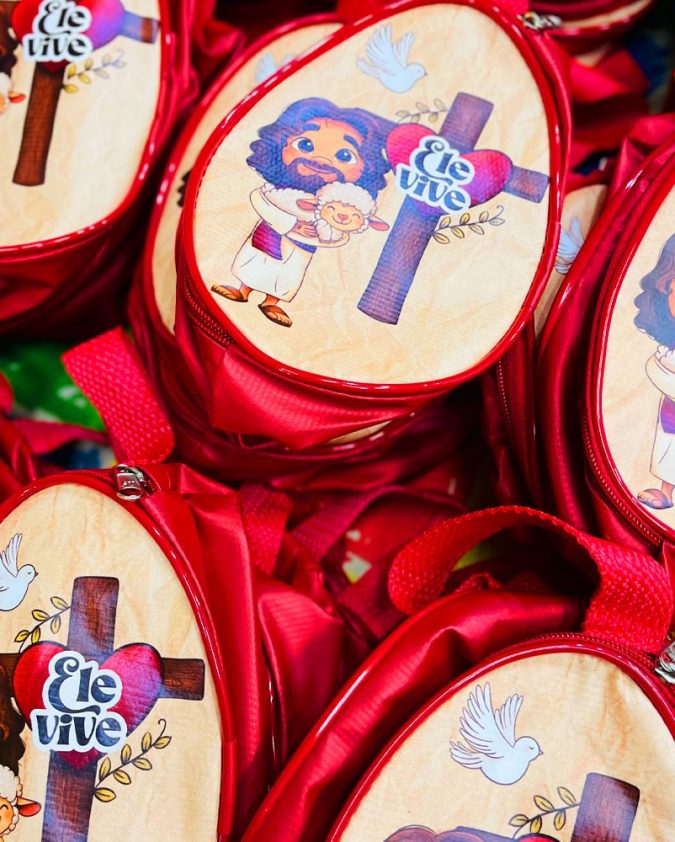 Lembrancinha cristã para páscoa - Bolsinha em formato de ovo - Jesus Ele Vive - Imagem 6
