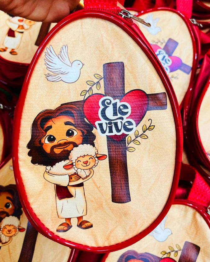 Lembrancinha cristã para páscoa - Bolsinha em formato de ovo - Jesus Ele Vive - Imagem 7