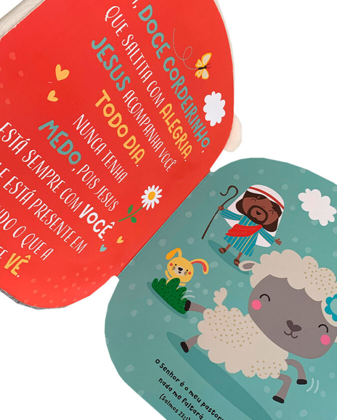 Livro Infantil Capa De Pelúcia O Cordeirinho Feliz - Imagem 6
