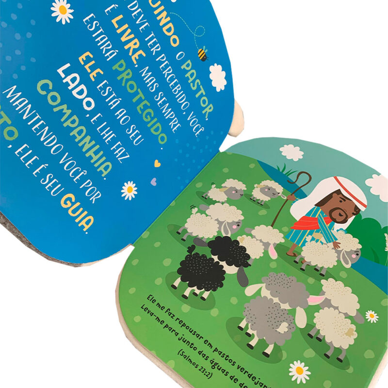 Livro Infantil Capa De Pelúcia O Cordeirinho Feliz - Imagem 5