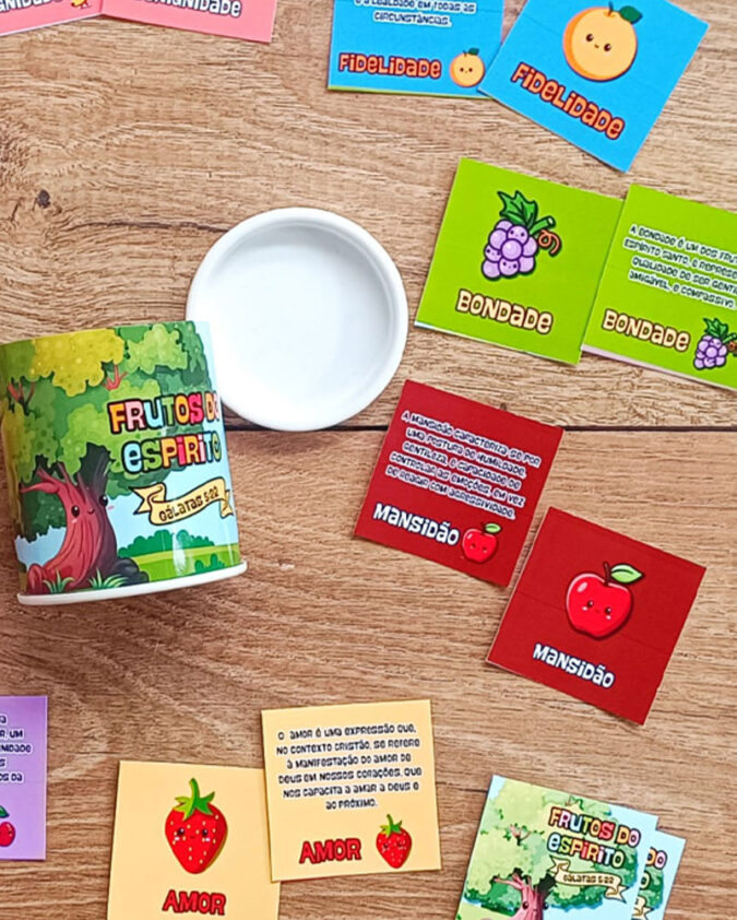 Livro Infantil Capa De Pelúcia Os Frutos Do Espirito + Jogo Da Memória Frutos Do Espírito - Imagem 11