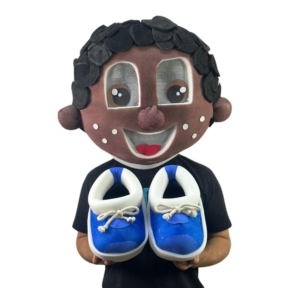 Fantasia Cabeção Menino Negro Cabelo Preto - Uso Adulto No Ministério Infantil